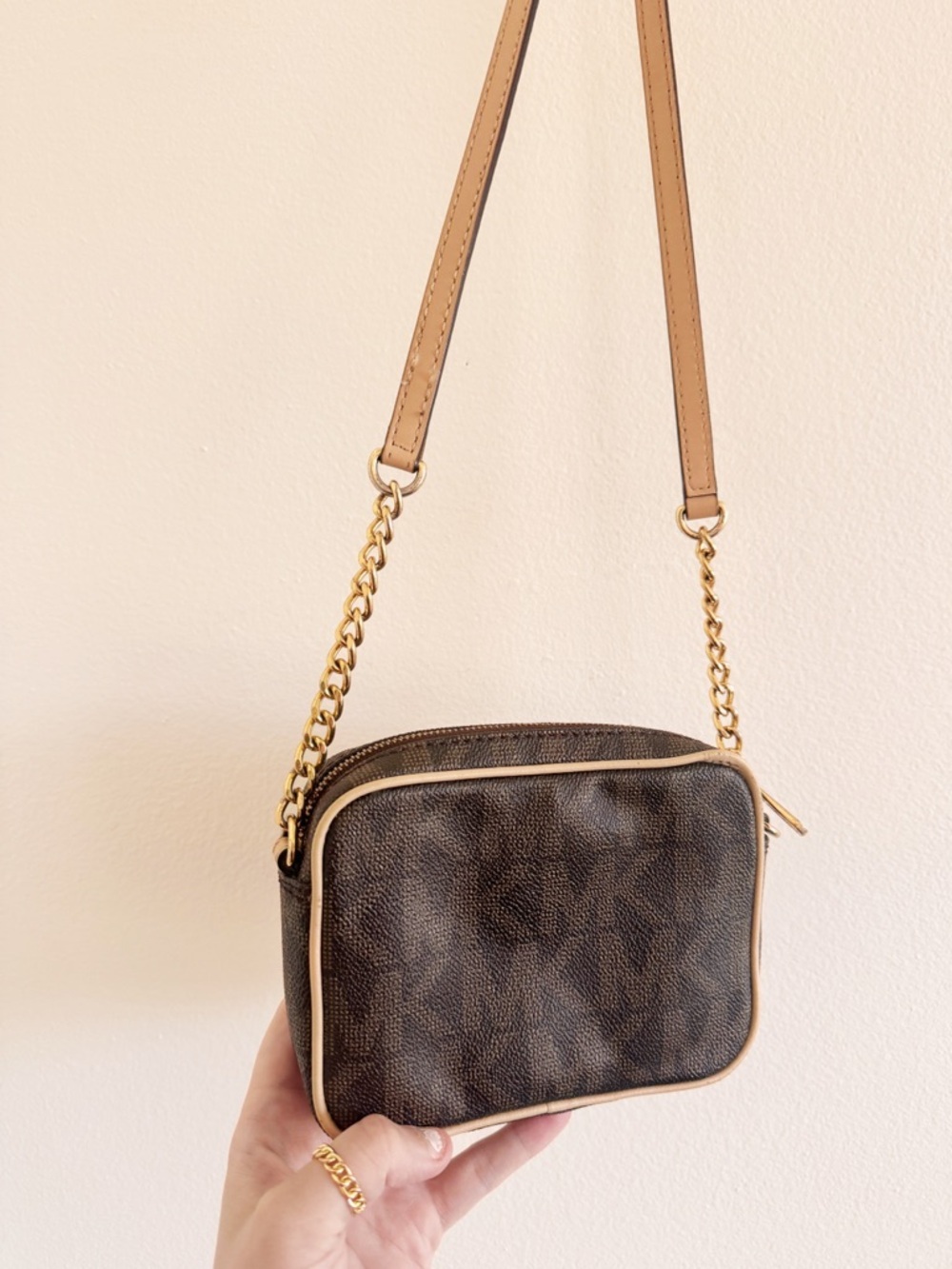Michael Kors Brown Monogram Crossbody with Beige Trim - Picture 4 of 6